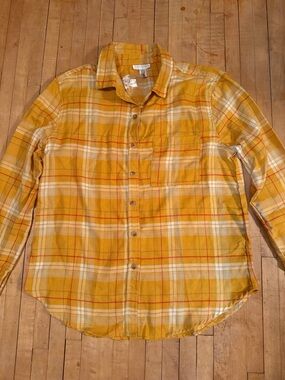 Full Tilt Yellow Plaid Button-Down Shirt with Red Accents